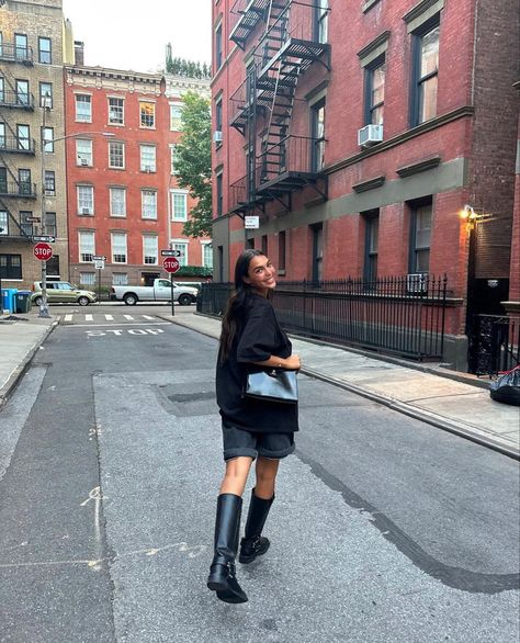 Nyc Street Style Spring, Sandra Shehab, Brown Sequin Dresses, New York Fits, Usa Girls, Nyc Street Style, Girl Fits, I ❤ Ny, Spring Street Style