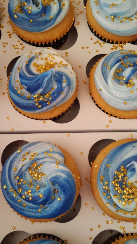 Space Cupcakes, Deco Cupcake, Cupcakes Vanilla, Ideas Cupcakes, Star Cupcakes, Gold Cupcakes, Cupcakes For Boys, Blue Cupcakes, Twinkle Twinkle Baby Shower