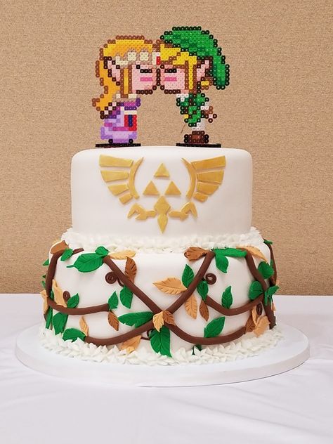 Legend of Zelda grooms cake Zelda Grooms Cake, Zelda Cake Ideas, Zelda Wedding Cake, Legend Of Zelda Cake, Gamers Wedding, Legend Of Zelda Wedding, Doctor Who Cakes, Zelda Cake, Zelda Party