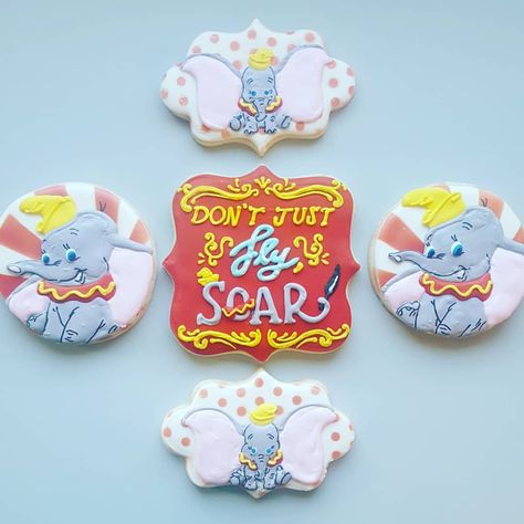 My favorite cookie from the Dumbo set. I was given creative freedom to make whatever cookies I liked with a Dumbo theme. So much fun!! * *… Dumbo Birthday, Theme Cookies, Creative Freedom, Circus Theme, Favorite Cookies, Decorated Cookies, Cookie Decorating, Circus, 1st Birthday