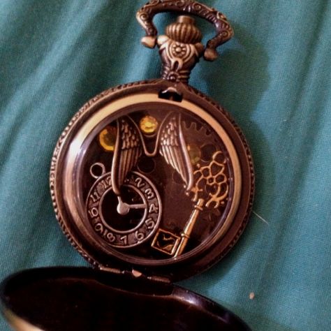 My first attempt at a steampunk pocket watch... Not really a watch though, just kinda fun! Steampunk Pocket Watch, Steampunk Stuff, Pocket Watch