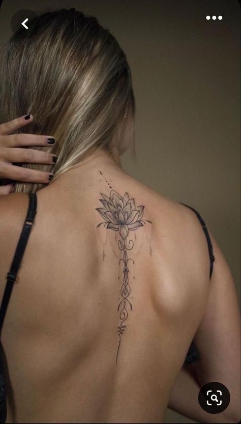 Mandala Tattoo Back, Feminine Back Tattoos, Maching Tattoos, Tattoos Infinity, Key Tattoos, Prison Tattoos, Neck Tattoos Women, Flower Tattoo Shoulder, Spine Tattoos For Women