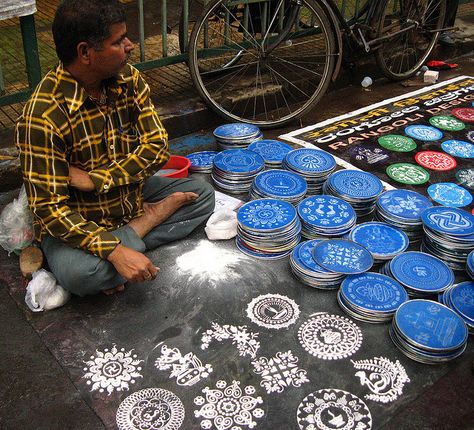 rangoli stencils Need to find my stencils b4 Diwali Hindu Holidays, Stencil Rangoli, Rangoli Stencils, Reduce Love Handles, Rangoli Photos, Kolam Dots, Diwali Ideas, Art Mediums, Rangoli Art