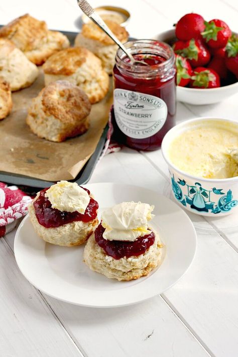 Jam And Cream Scones, Scones Afternoon Tea, Clotted Cream And Scones, Scones And Tea, Tea And Scones Aesthetic, Scone With Clotted Cream, Cream Tea Aesthetic, Scones With Clotted Cream And Jam, Cream Tea Ideas