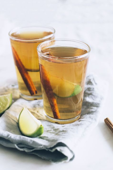 Green Tea with Honey & Cinnamon Green Tea Detox Drink, Cinnamon Green Tea, Herbalife Tea, Green Tea Lemon, Green Tea Detox, Cinnamon Benefits, Green Tea And Honey, Green Tea Recipes, Lemon Detox