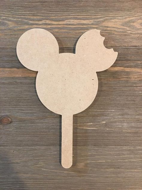 Disney Playroom, Dole Whip Disney, Disney Themed Rooms, Mickey Mouse Birthday Decorations, Disney Wall Art, Disneyland Birthday, Disney Diy Crafts, Disney Sign, Disney Classroom