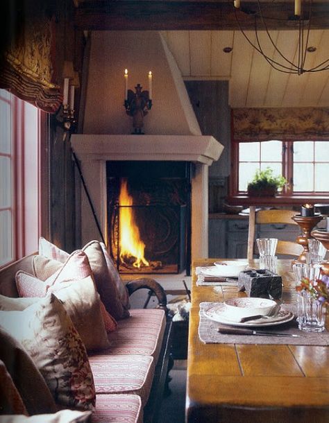 Design Camino, Gorgeous Fireplaces, Vibeke Design, Design Salon, Corner Fireplace, Kitchen Fireplace, Home Fireplace, The Fireplace, Design Del Prodotto