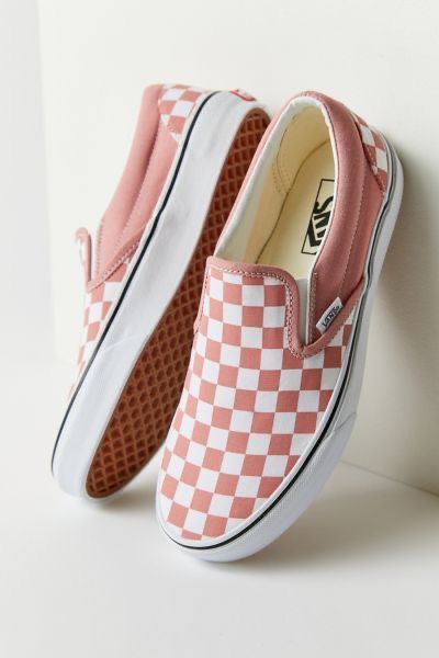 Vans Slip Ons, Vans Shoes Women, Wall Style, Sneakers Slippers, Vans Checkerboard, Pants Outfit Men, Best Shoes For Men, Cute Sneakers, Vans Slip On