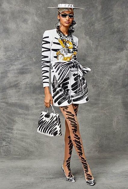 Pop Art Fashion, Fashion Revolution, Womens Fashion Edgy, Jeremy Scott, 1970s Fashion, Mode Vintage, White Fashion, Dalmatian, Ethnic Fashion