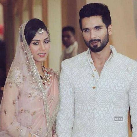 Shahid Kapoor Wedding, Mira Rajput, Shahid Kapoor, Indian Brides, Bollywood Gossip, Wedding Outfits, Bollywood Actors, Wedding Magazine, Bollywood Stars