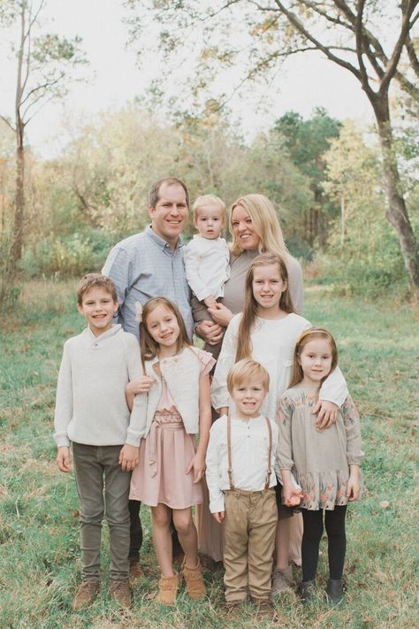 Large Family Photo Outfits Spring, Pastel Family Pictures, Soft Neutrals Family Pictures, Light Neutrals Family Photos, Muted Neutral Family Photos, Soft Light Neutral Family Pictures, Family Photoshoot Pastel Colours, Spring Family Pictures Outfits, Cary North Carolina