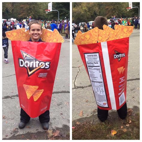 Bag of doritos homemade DIY Halloween costume Taki Chips Costume, Doritos Halloween Costume, Bag Of Chips Costume Diy, Bag Of Chips Costume, Chip Costume Diy, Hot Cheetos Costume, Food Costumes Diy, Chip Costume, Meme Costume For Halloween