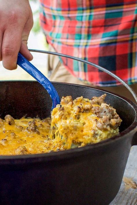 Start your day off right with a filling and hearty breakfast. Choose from 20 recipe ideas that will definitely turn you into a morning person. #thecraftyblogstalker #breakfastrecipes #heartybreakfastrecipes #breakfastideas Mountain Man Breakfast, Dutch Oven Camping Recipes, Sausage Hash, Best Dutch Oven, Dutch Oven Camping, Cooking Breakfast, Tenda Camping, Camping Breakfast, Dutch Oven Cooking