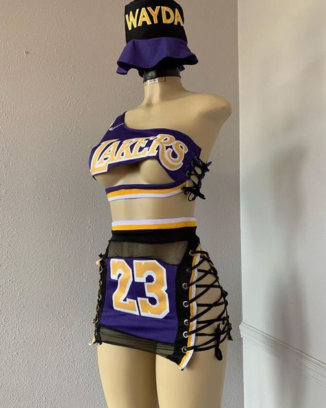 Sayyed Nakole (Nikki) on Instagram: "I created this look a week ago for @thejaydacheaves 23rd birthday. I had this crazy idea to reach out to her to see if she wanted to wear it until I seen she was doing a “JORDAN” theme. 😩 Wasn’t gone post but I think it’s too cute not to 😍 Could yall have seen @thejaydacheaves in my design. Tag her if so 😌 #fashiondesigner #explore #jaydawayda #lilbaby" Jordan 23 Birthday Ideas, Jordan Year Birthday 23 Outfits, 23 Jordan Year Birthday Ideas, 23rd Birthday Outfit Ideas, Jersey Party Outfit, Jersey Dress Outfit, Ibiza 2024, Intimo Victoria Secret, Jordan Year