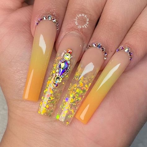 Yellow Nails Rhinestones, Yellow Rhinestone Nails, Yellow Bling Nails, Yellow Nails With Rhinestones, Yellow Prom Nails, Beautiful Acrylic Nails, Ongles Bling Bling, Acrylic Nail Designs Classy, Prom 2024