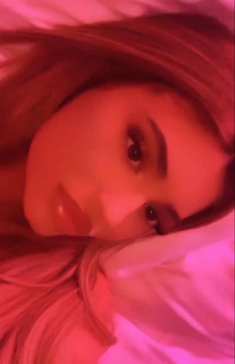 Kylie Jenners Bed, Jenner Lifestyle, Kylie Jenner Album, Kylie Jenner Icons, Kylie Jenner Blonde, Kily Jenner, Kylie Kardashian, Kylie Jenner Gif, Kylie Jenner Photoshoot