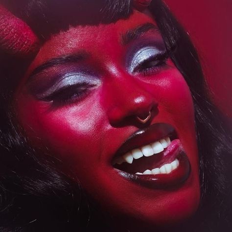 Devil Makeup Halloween, Kali Ledger, Demon Makeup, Devil Makeup, Creepy Halloween Makeup, Devil Halloween, Halloween Photoshoot, Creative Makeup Looks, Halloween Inspo