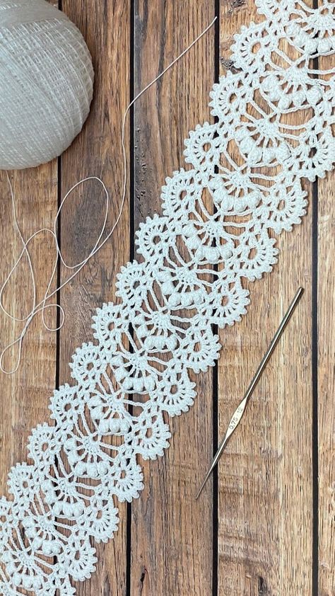 Crochet Ribbon Lace Trim or Tape For beginners Stitch Techniques, Crochet Ribbon, Beau Crochet, Boot Cuff, Confection Au Crochet, Lace Tape, Crochet Edging Patterns, Crochet Lace Edging, Crochet Lace Pattern