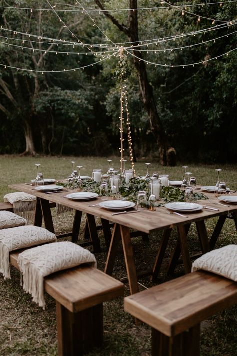 Wedding Rattan, Small Outdoor Wedding, Small Wedding Bouquets, Wedding Forest, Intimate Wedding Reception, Micro Weddings, Wedding Reception Tables, Salou, Outside Wedding