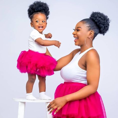 89 Likes, 1 Comments - Motherhood Love & Patience (@motherhoodisloveandpatience) on Instagram: “So Beautiful! 💟💟💟 . . . Mom: @ibukun_sho 📷: @363photography.ng . . . . . Send a DM or Tag us…” Little Princess Dress, Mommy Daughter Photography, Mommy Daughter Photoshoot, Newborn Shoots, Mommy Daughter Pictures, Mommy Daughter Photos, Daughter Photoshoot, Mother Daughter Photoshoot, Baby Birthday Photoshoot