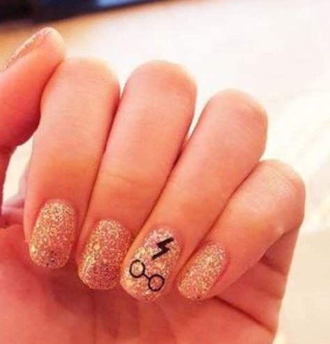 Harry Potter Nails Designs, Potter Nails, Harry Potter Nail Art, Harry Potter Nails, Anniversaire Harry Potter, Wow Nails, Cute Acrylic Nail Designs, Disney Nails, Nail Art Videos