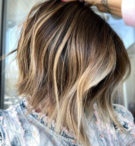 Short Bob Ombre Brown, Blonde Teasylights On Brown Hair, Caramel Balayage Bob Lob Haircut, Short Bob Haircut With Highlights, Shaggy Bob Balayage, Brown Bob Blonde Highlights, Balayage Hair For Short Hair, Light Brown Hair With Highlights Bob, Dark Roots Blonde Hair Balayage Short Long Bobs