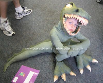 T-Rex Costume: My four year son was obsessed with T-Rex's last year, so Mom had to deliver! I made his T-Rex head out of a children's plastic fire fighters helmet. I Diy Dinosaur Costume, Dinosaur Costumes, Toddler Boy Halloween Costumes, Rex Costume, Dinosaur Family, Diy Dinosaur, T Rex Costume, Dino Costume, Halloween Costumes 2014