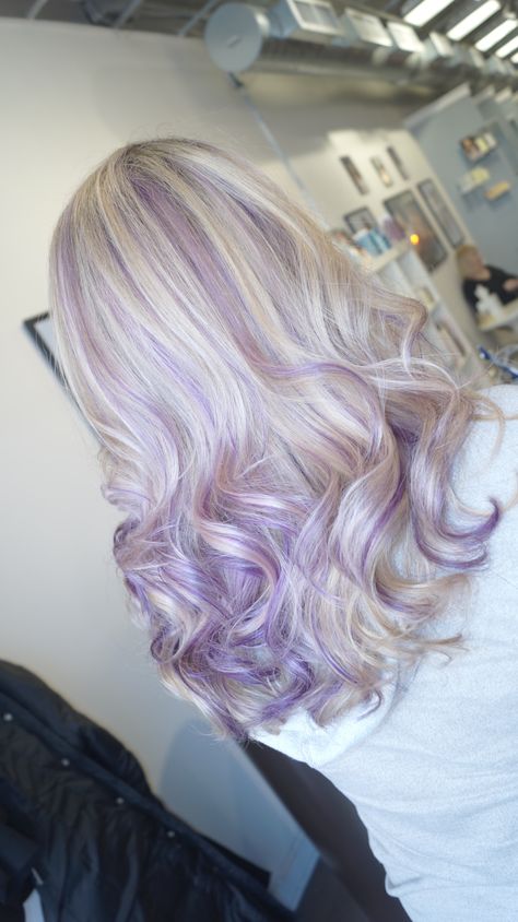 Lavender highlights with blonde hair Lavender Blonde, Purple Highlights Blonde Hair, Purple Blonde Hair, Lavender Highlights, Purple Hair Highlights, Lilac Hair, Lavender Hair, Hair Color Purple, Blonde Hair With Highlights