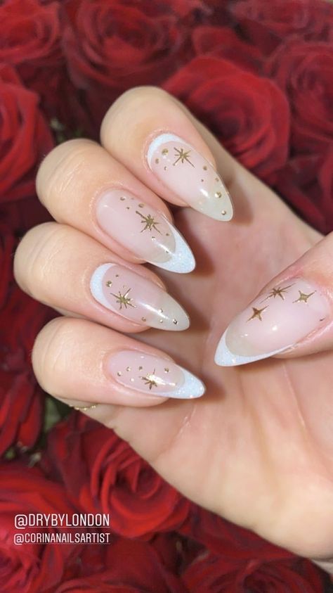 Minimal Disney Nails, Debut Nails, 22nd Birthday Nails, Celestial Nail Art, Pedi Inspiration, Vacay Nails, Mail Inspo, New Years Nails, Unghie Sfumate