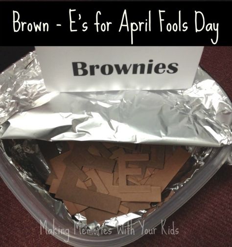 Pranks For Coworkers, Work Pranks, Funny Pranks For Kids, Best April Fools Pranks, Funny April Fools Pranks, April Fools Day Jokes, School Pranks, Best April Fools, Harmless Pranks