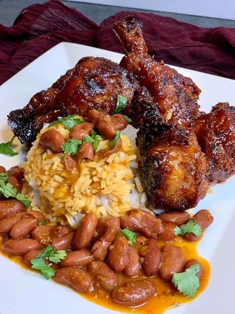 BBQ Garlic Hot Wings and Rice Rice Beans And Chicken, Wings And Rice, Rice Beans Recipe, Tangy Bbq Sauce, Rice Beans, Chicken Stuffed, Soul Food Dinner, Chicken Wing, Food Babe