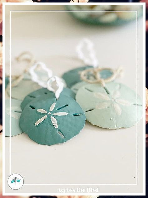 Christmas Tree Inspiration - Ever feel like you're wasting your time looking? Visit to get what you want from one of the worlds largest online retailer! Act NOW! Sand Dollar Xmas Ornaments, Ocean Themed Coasters, Conch Shell Crafts Diy, Diy Sand Dollar Ornaments, Sanddollar Crafts Home Decor, Sand Dollar Decorating Ideas, Ocean Themed Ornaments Diy, Diy Sand Snowman, Nautical Christmas Ornaments Diy