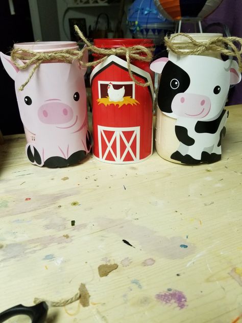 Farm Animal Mason Jars, Farm Animal Centerpieces Diy, Farm Classroom Theme, Farm Party Decorations, Spoon Fork Knife, Farm Animal Party, Farm Baby Shower, Animal Baby Shower Theme, Farm Themed Birthday Party