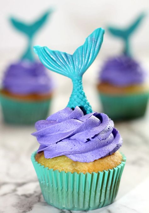 Little Mermaid Cupcakes Disney Themed Cupcakes, Mermaid Tail Cupcakes, Little Mermaid Cupcakes, Ideas For Cupcakes, Cupcake Photography, Lavender Cupcakes, Delicious Cupcakes Recipes, Disney Cupcakes, Purple Food Coloring