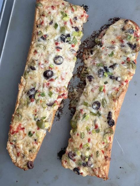 Olive Cheese Bread - Food Dolls Olive Cheese Bread Recipe, Olive Cheese Bread, Crusty French Bread, Savory Bread Recipe, Best Appetizer, Food Dolls, Cheese Bread Recipe, Olive Bread, Soup Pasta