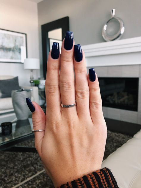 Navy Blue Coffin Nails Navy Blue Short Coffin Acrylic Nails, Dark Nails Inspiration Coffin, Deep Blue Acrylic Nails Designs, Navy Blue Coffin Acrylics, Midnight Blue Coffin Acrylic Nails, Navy Blue Nails Coffin Short, Super Dark Blue Nails, Acrylic Nails Coffin Dark Blue, Midnight Blue And Black Nails