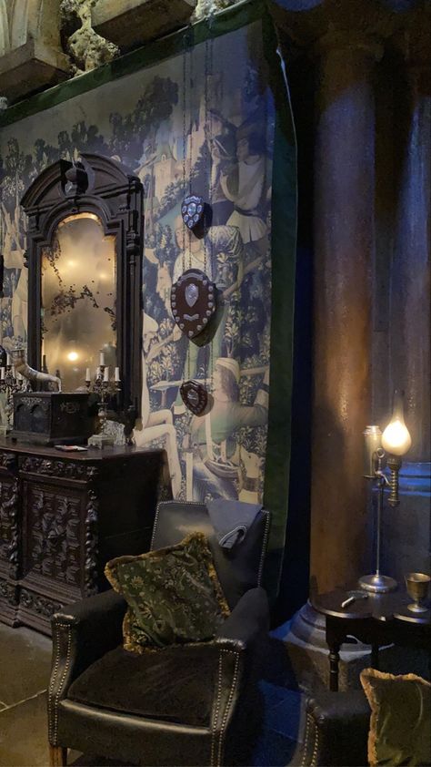 Slytherin Bedroom, Ravenclaw Room, Hogwarts Common Rooms, Hogwarts Bedroom, Slytherin Room, Ravenclaw Common Room, Slytherin Common Room, Ravenclaw Aesthetic, Harry Potter Set