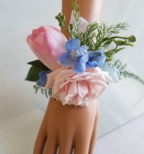 Pink And Blue Corsage Prom, Tulip Corsage Prom, Blue And Pink Corsage, Tulip Corsage, Senior Festivities, Colorful Corsage, Prom Corsage Pink, Hydrangea Corsage, Mother Of Bride Corsage