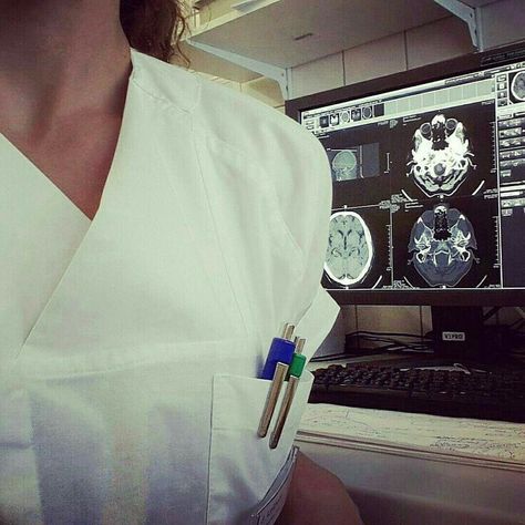 Radiology Student, Medical School Life, Medicine Studies, Nurse Aesthetic, Medical Student Motivation, Med School Motivation, Medical School Motivation, Medicine Student, Medical School Inspiration