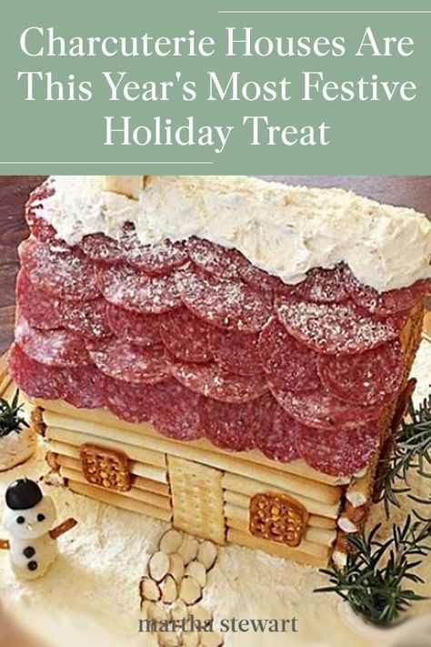 Charcuterie Chalet, Holiday Centerpieces Diy, Gingerbread House Ideas, Christmas Potluck, Gingerbread House Kits, Cookie House, Gingerbread House Decorations, Holiday Favorite Recipes, Appetizers Easy Finger Food