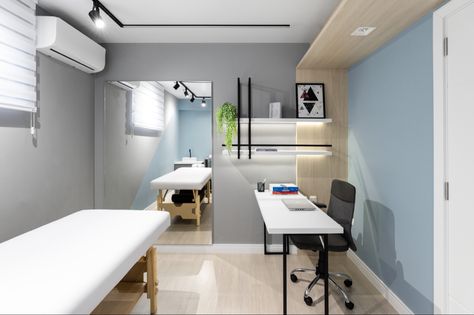 Physiotherapy Room, Barre Studio, Esthetics Room, Physiotherapy Clinic, Cabinet Medical, Hospital Interior, Clinic Interior Design, Studio Interior Design, Hospital Interior Design