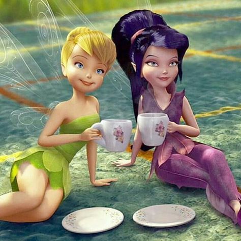 Disney Faries, Tinkerbell Wallpaper, Disney Fairies Pixie Hollow, Tinkerbell Movies, Lindo Disney, Tinkerbell Pictures, Foto Disney, Tinkerbell And Friends, Tinkerbell Disney