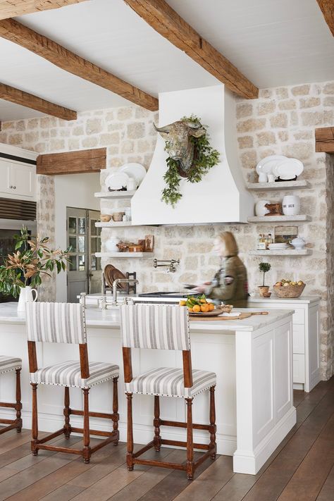 European Cottage Kitchen Backsplash, Stone Brick Backsplash Kitchen, White Cabinets With Stone Backsplash, Stone Arch Kitchen, Kitchen With No Top Cabinets, French Cottage Kitchens Inspiration, French Kitchen Backsplash, Rock Backsplash Kitchen, Stone Wall In Kitchen