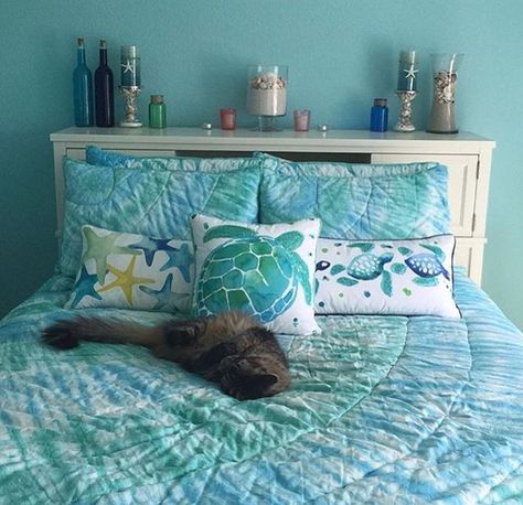 Want a calming bedroom? Try a soothing pallet of blues, as an ocean theme, and get sea turtle pillows/decor!💙🌊🐢🐚 Blue Teen Girl Bedroom, Turtle Bedroom, Teen Girl Bedrooms Ideas, Turtle Room, Ocean Themed Bedroom, Beach Room Decor, Ocean Room, Beach Themed Bedroom, Girl Bedrooms