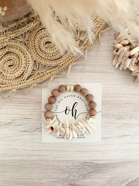 Essential Oil Jewelry, Beach Bracelets, Diffuser Bracelets, Aromatherapy Oils, Diy Creative Crafts, Bone Beads, Raw Wood, Support Handmade, Boho Beach