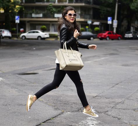 “ GOLDEN SNEAKERS ” — PAM | Allier Gold Shoes Outfit Casual, Golden Shoes Outfit, Gold Sneakers Outfit, Gold Shoes Outfit, Sneaker Outfit Ideas, Golden Sneakers, Gold Trainers, Neon Prom Dresses, Sneakers Outfit Casual