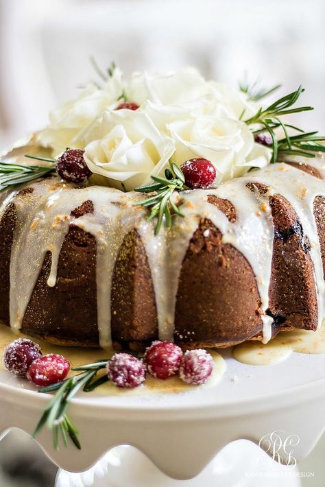 cranberry-bundt-cake -recipe-easy-elegant-christmas-dessert- Easy Delicious Christmas Desserts, Elegant Christmas Dessert, Cake Snowman, Cranberry Bundt Cake, Holiday Desserts Christmas, Delicious Christmas Desserts, Progressive Dinner, Christmas Snack, Christmas Desserts Easy