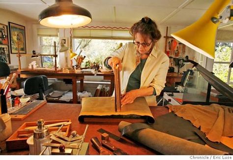 Bookbinding Studio, Book Conservation, Basement Art, Small Basement Apartments, Bookbinding Tools, Leather Inspiration, Bleak House, Garage Studio, Small Basement