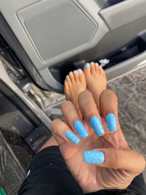 Light Blue Acrylic Nails With Gems, Light Blue Nails With Crystals, Blue Nails With Diamonds Rhinestones, Nails Blue With Diamonds, Diamond Blue Nails, Light Blue Gem Nails, Light Blue Nails Rhinestones, Light Blue Nails With Diamonds, Blue Nails With Gems Rhinestones