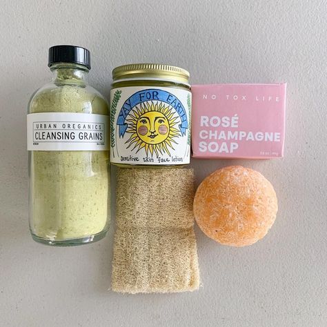 Zero Waste Hair Care, Zero Waste Aesthetic, Zero Waste Makeup, Zero Waste Store, Skin Goals, Soap For Sensitive Skin, Cocoppa Wallpaper, Pretty Skin Care, Clean Living